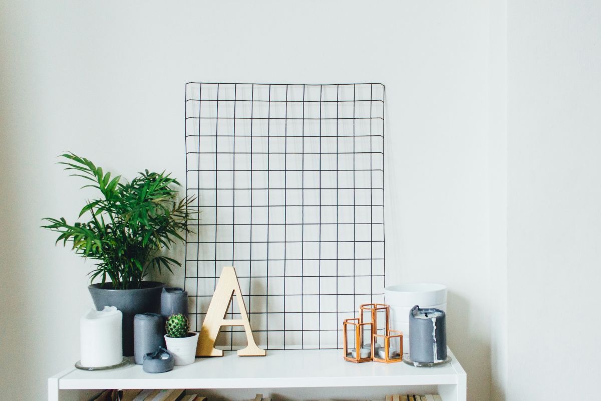 Potted plants and candles on the table
