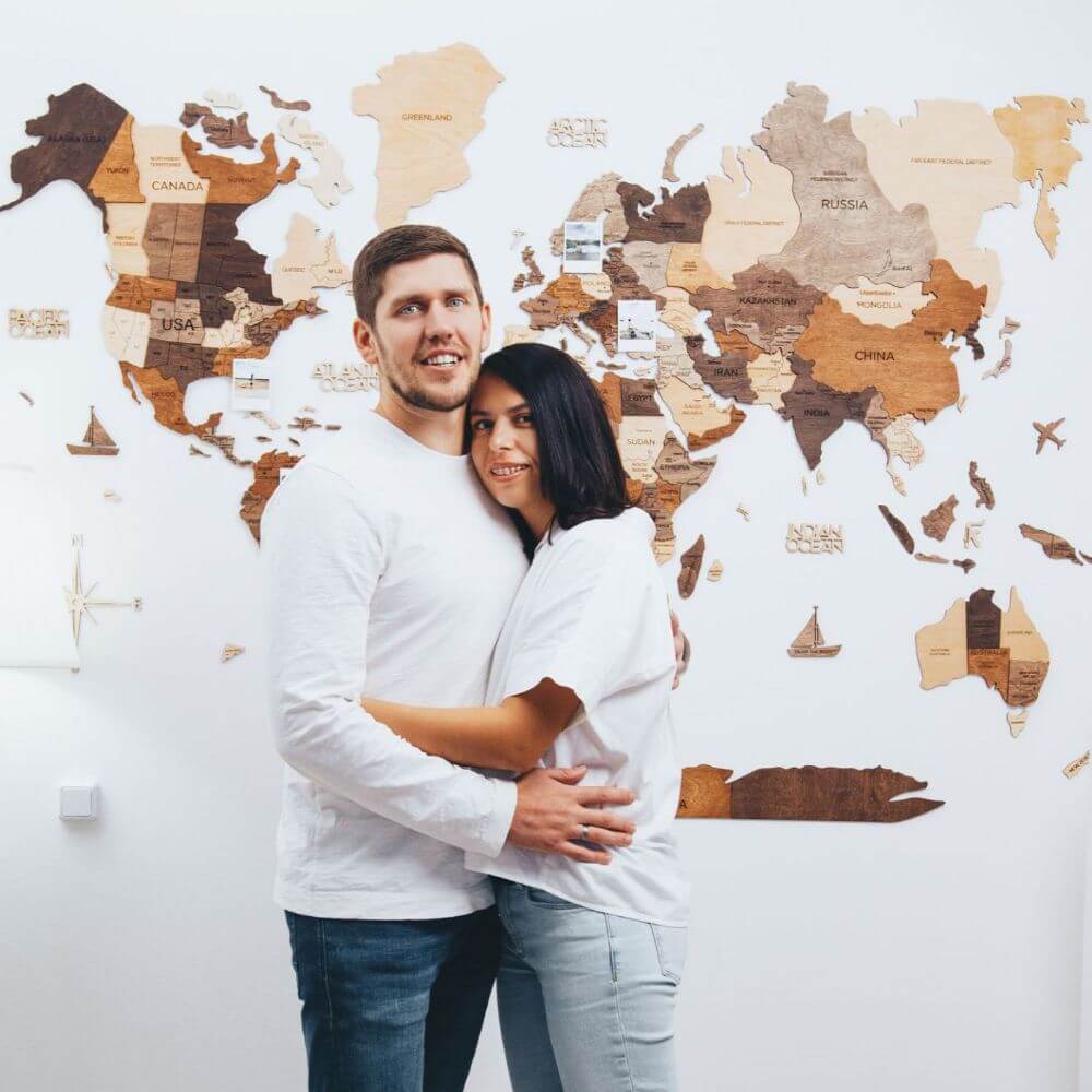 3D Wooden World Maps