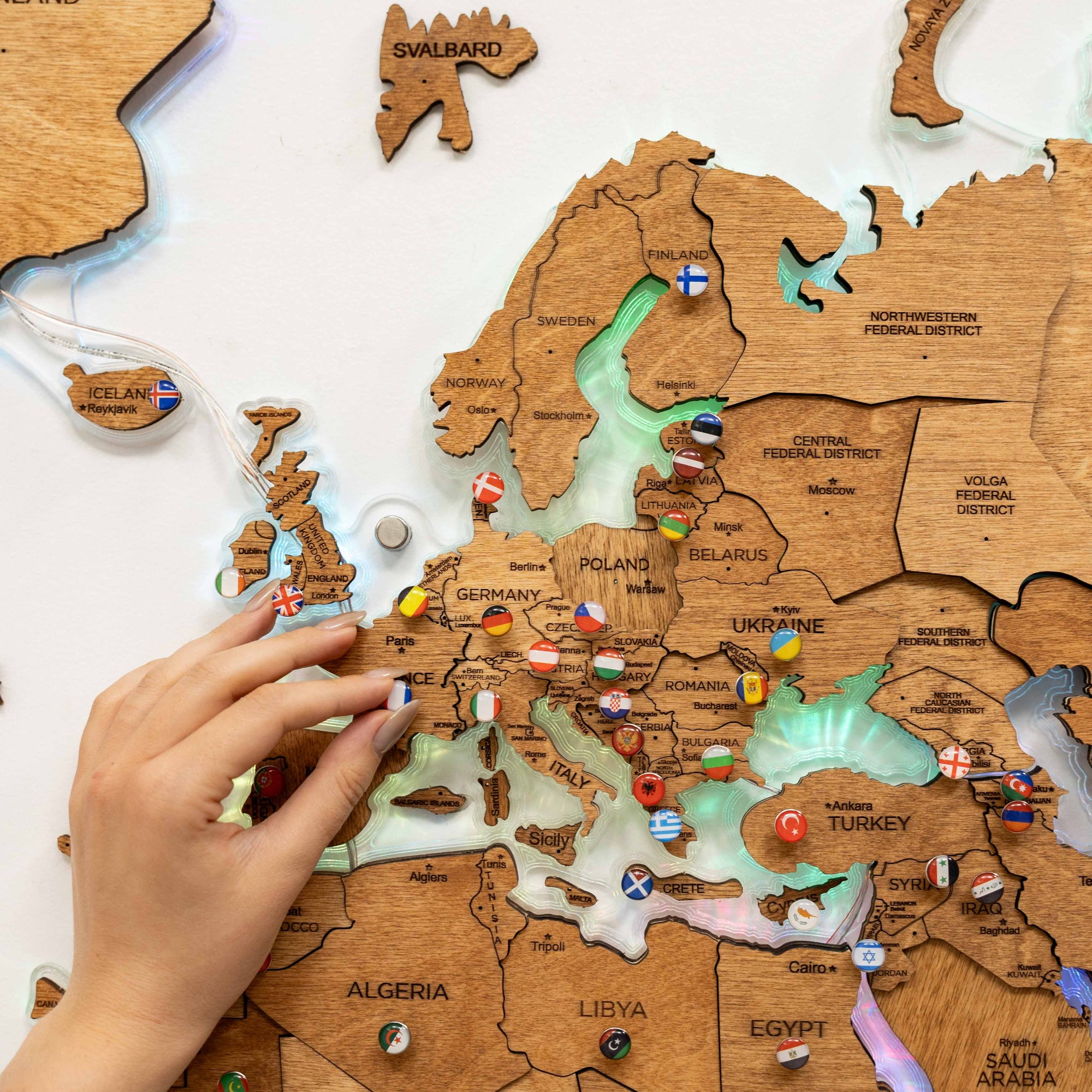 wooden world map wall art piece