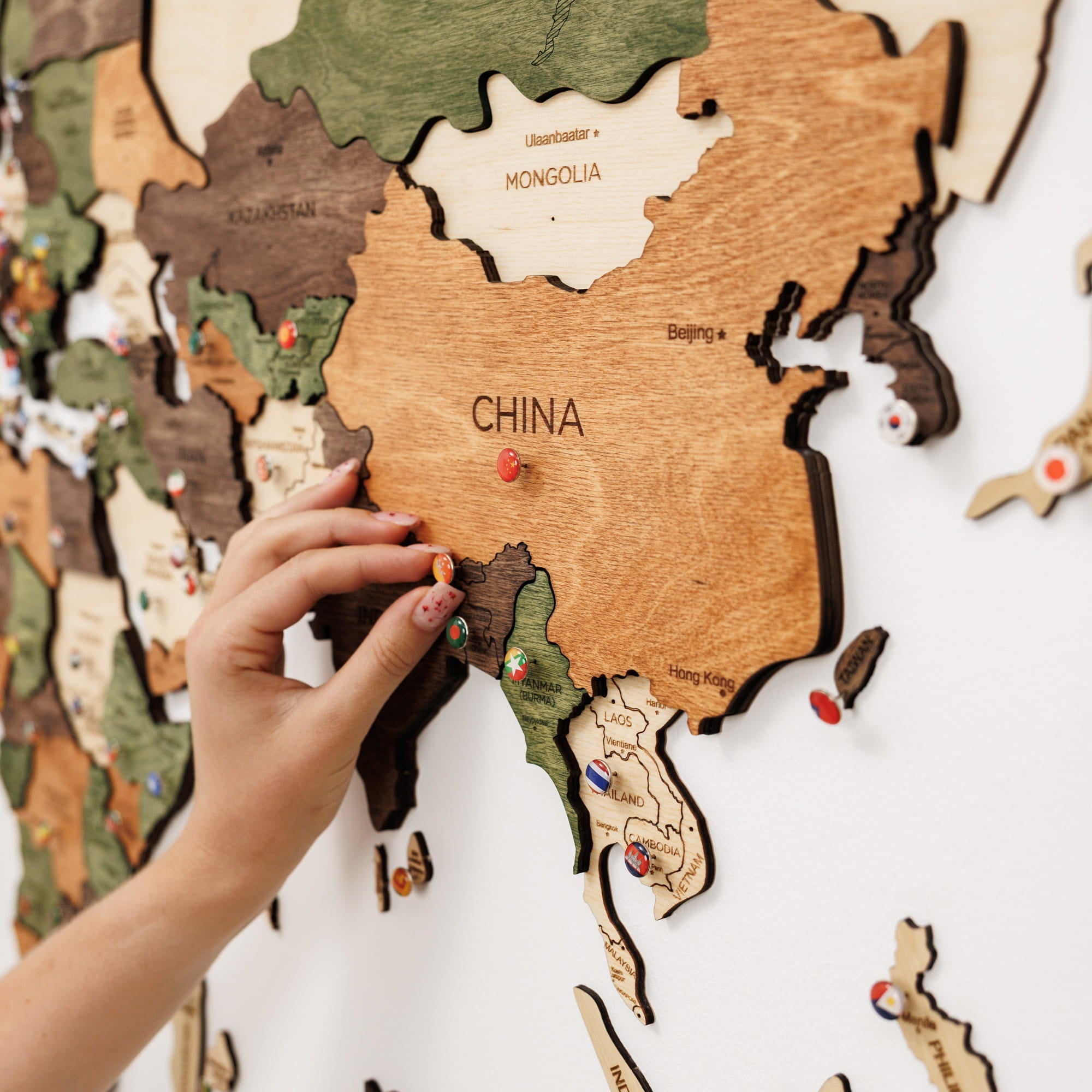 Mappa del mondo 3D in legno color oro