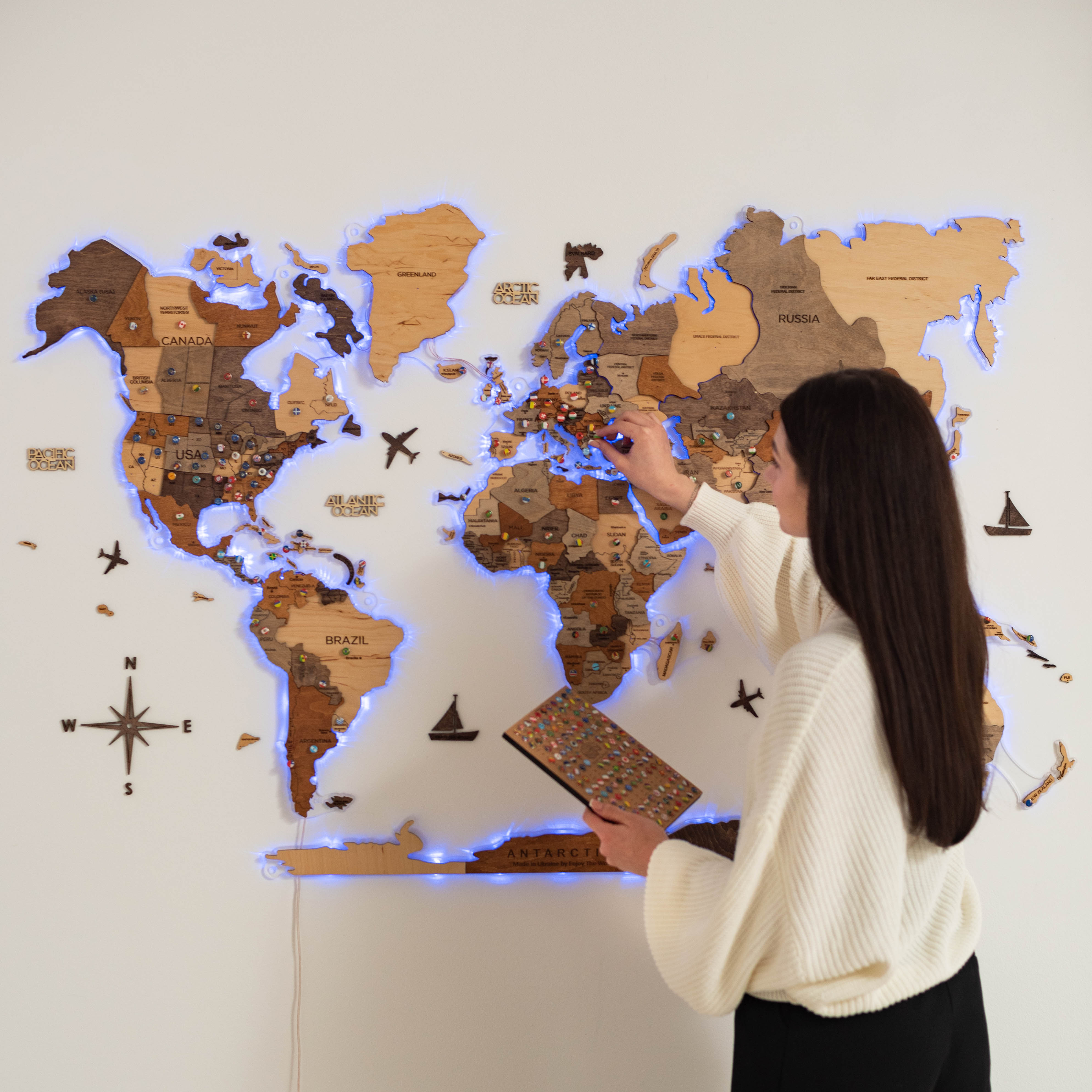 led world map wall decor