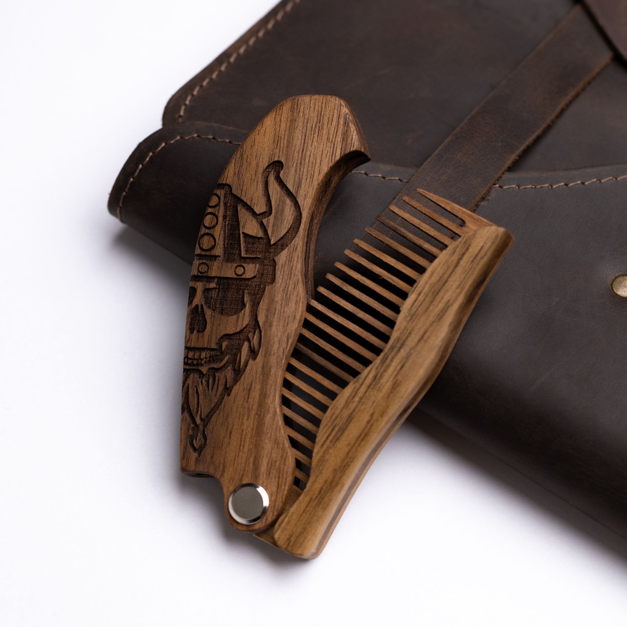 wooden beard comb with handle