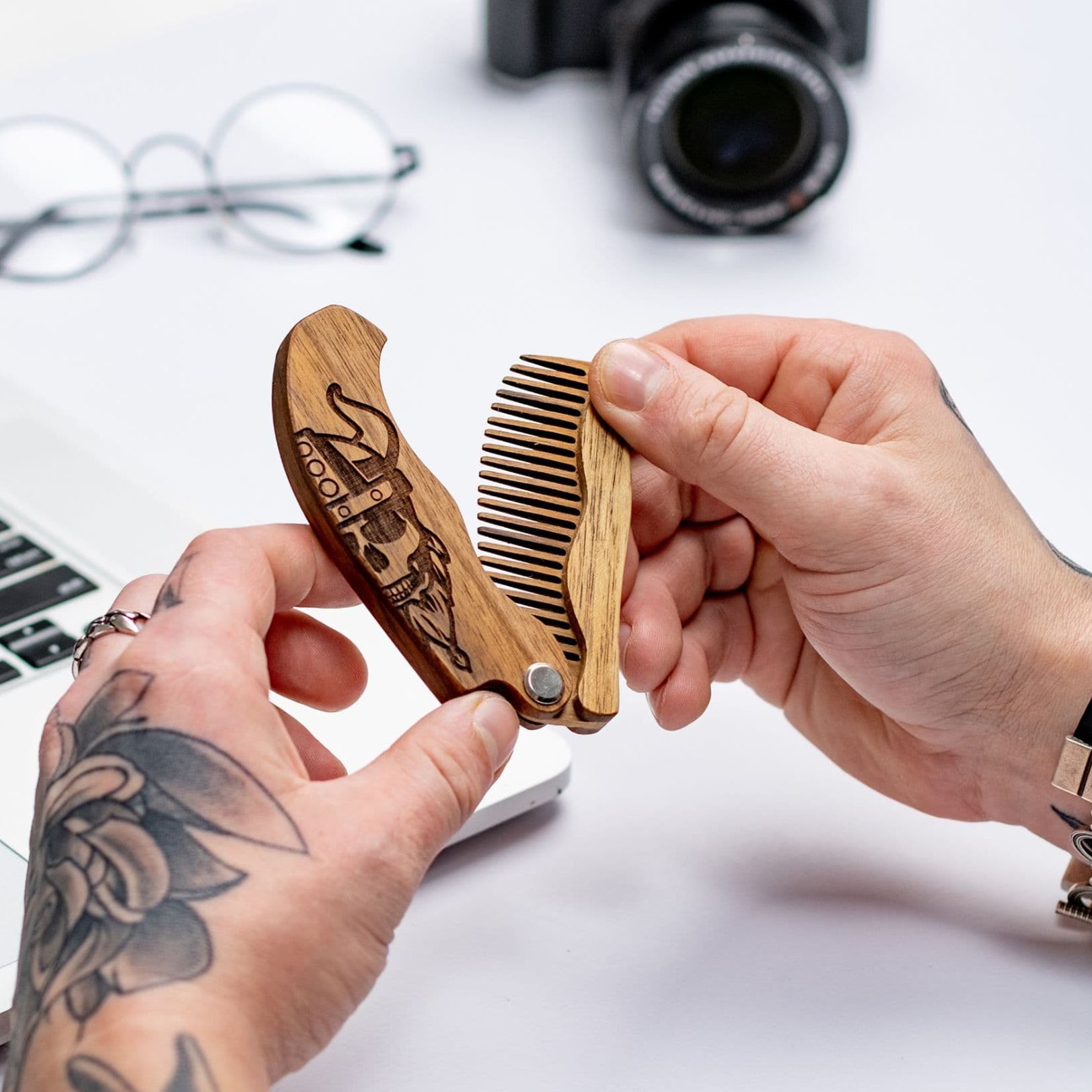 wooden comb for beard benefits
