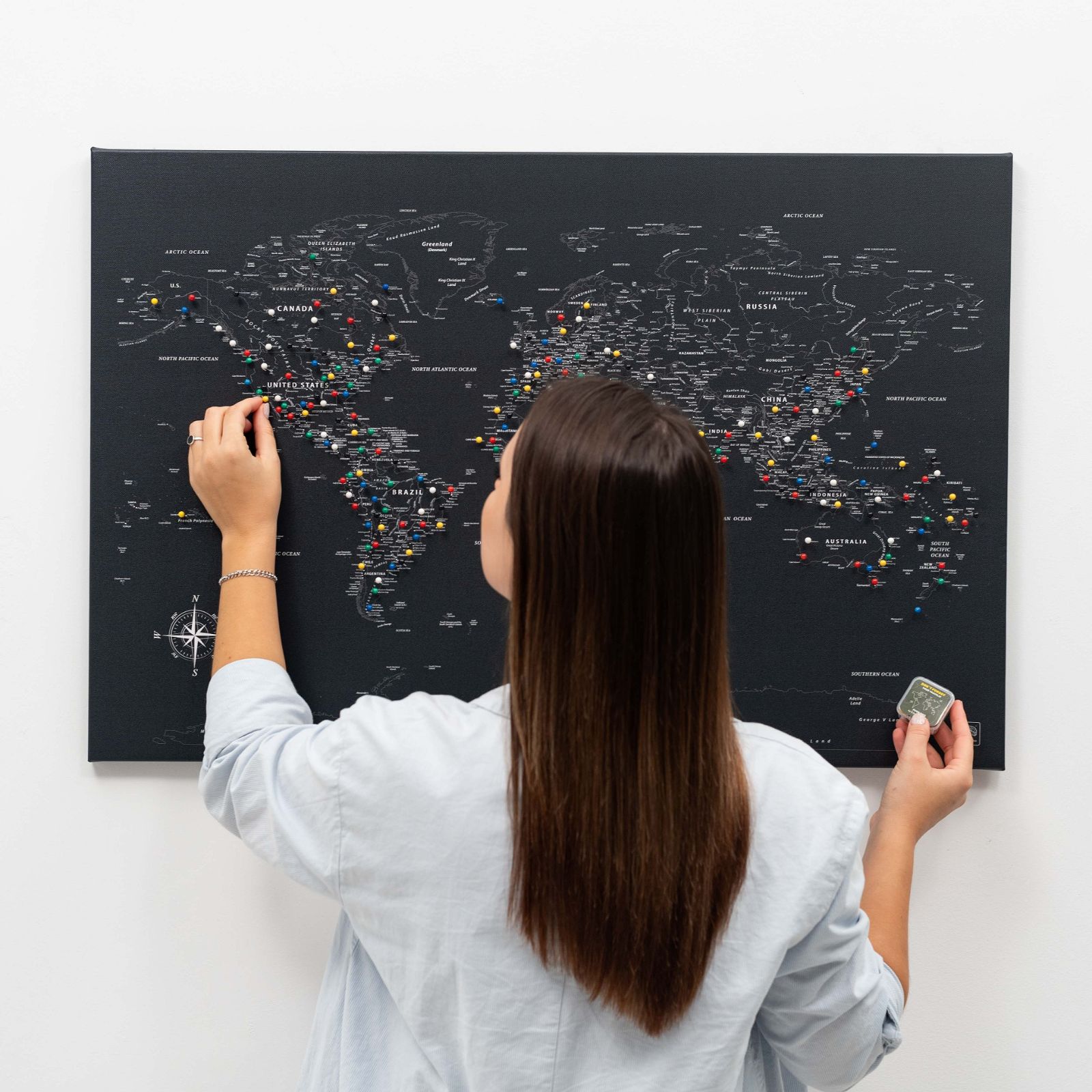 Mapa del mundo sobre lienzo - Negro