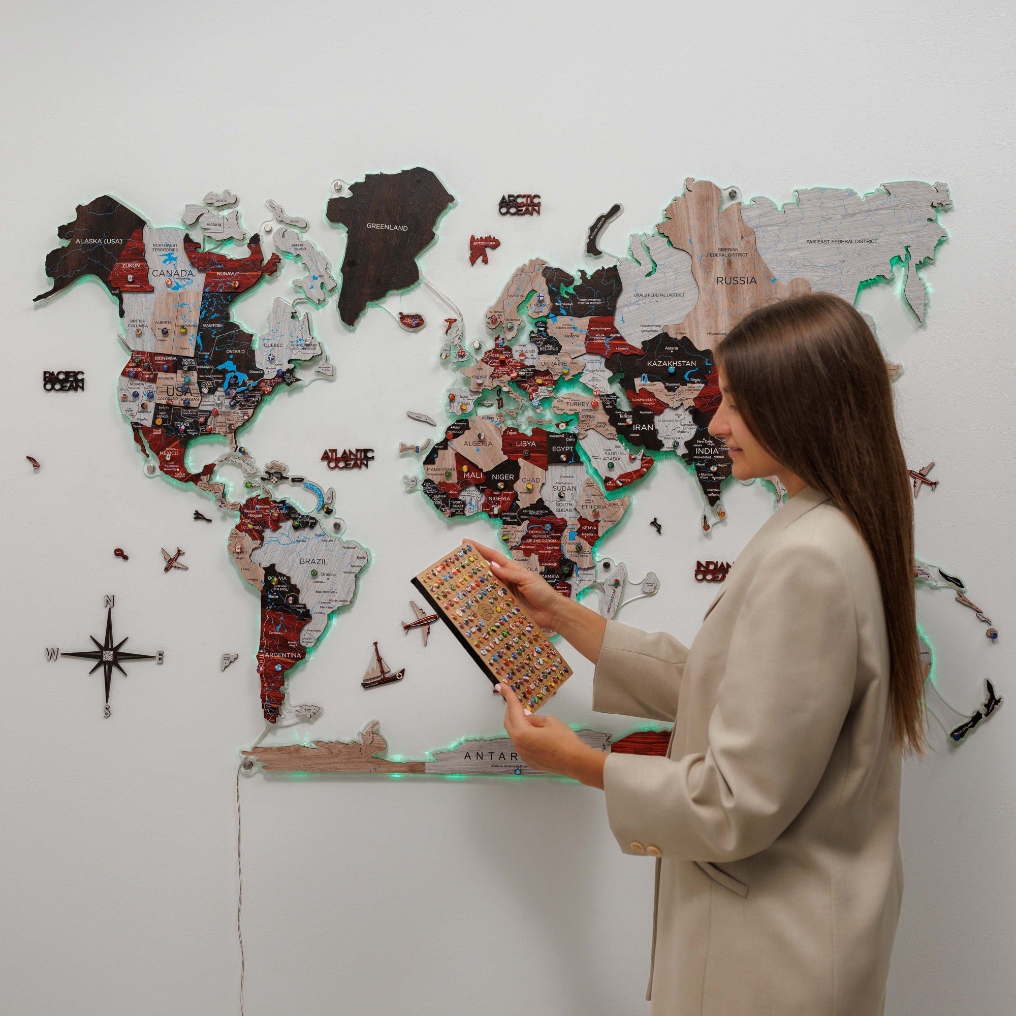 light up world map wall hanging