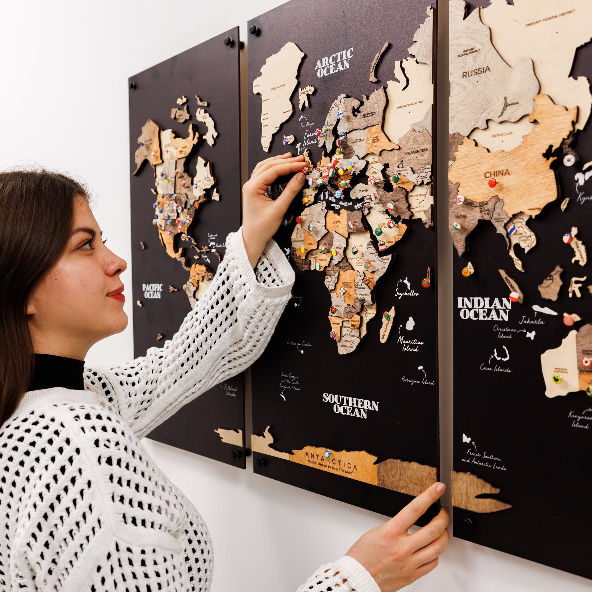 3D Wooden World Map Triptych Frameless - Multicolor by Enjoy The Wood
