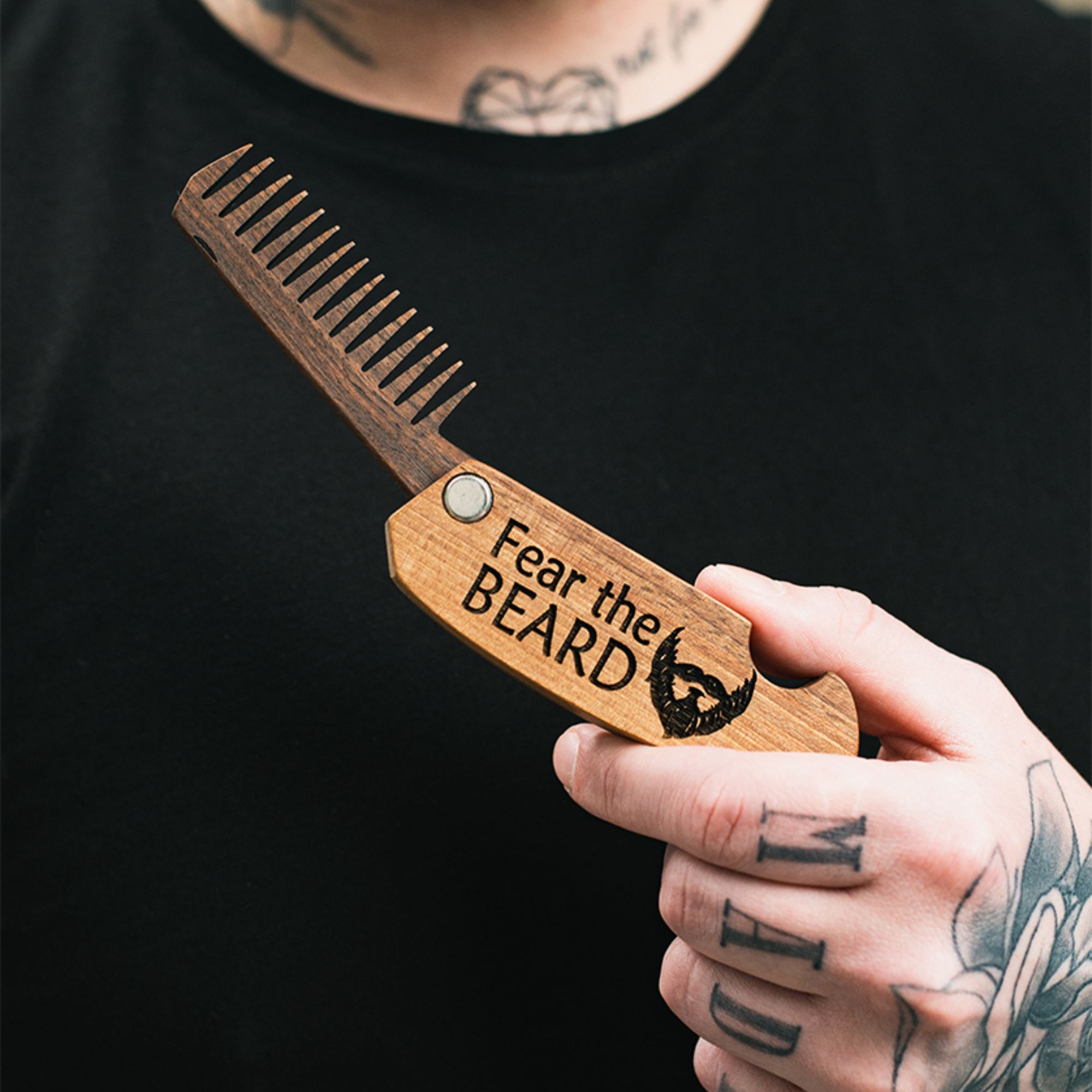 wooden narroway beard comb