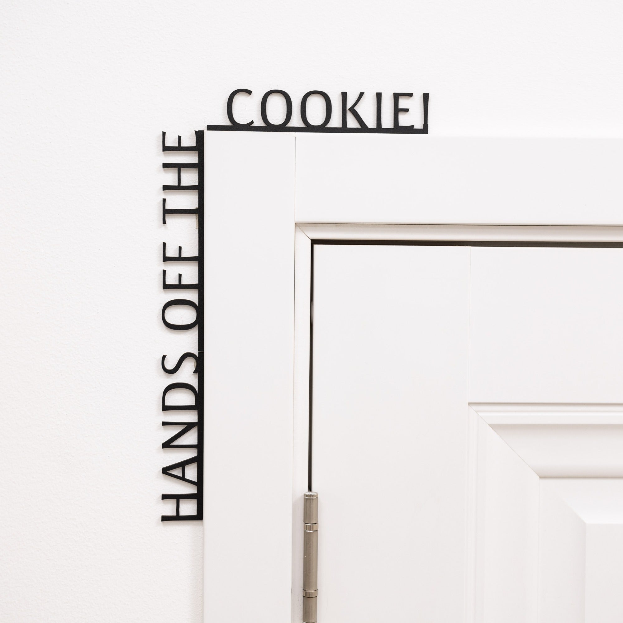 Wooden Corner Quote – Hands Off the Cookie!