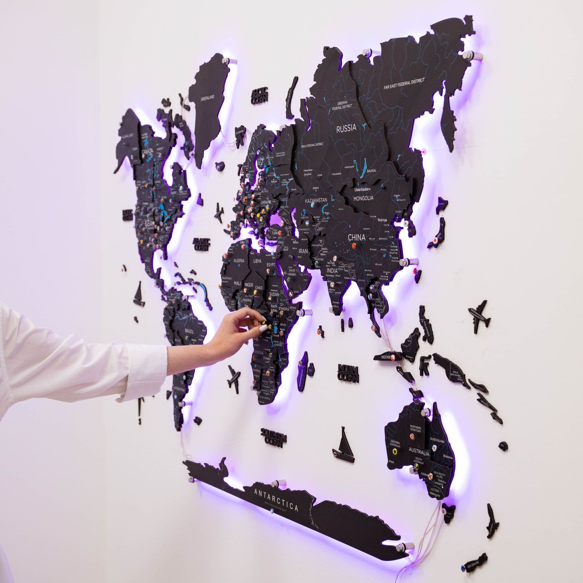 light up world map