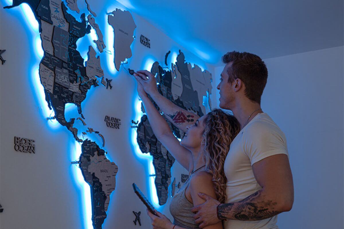 LED World Maps: Which One To Choose For Interior → Blog