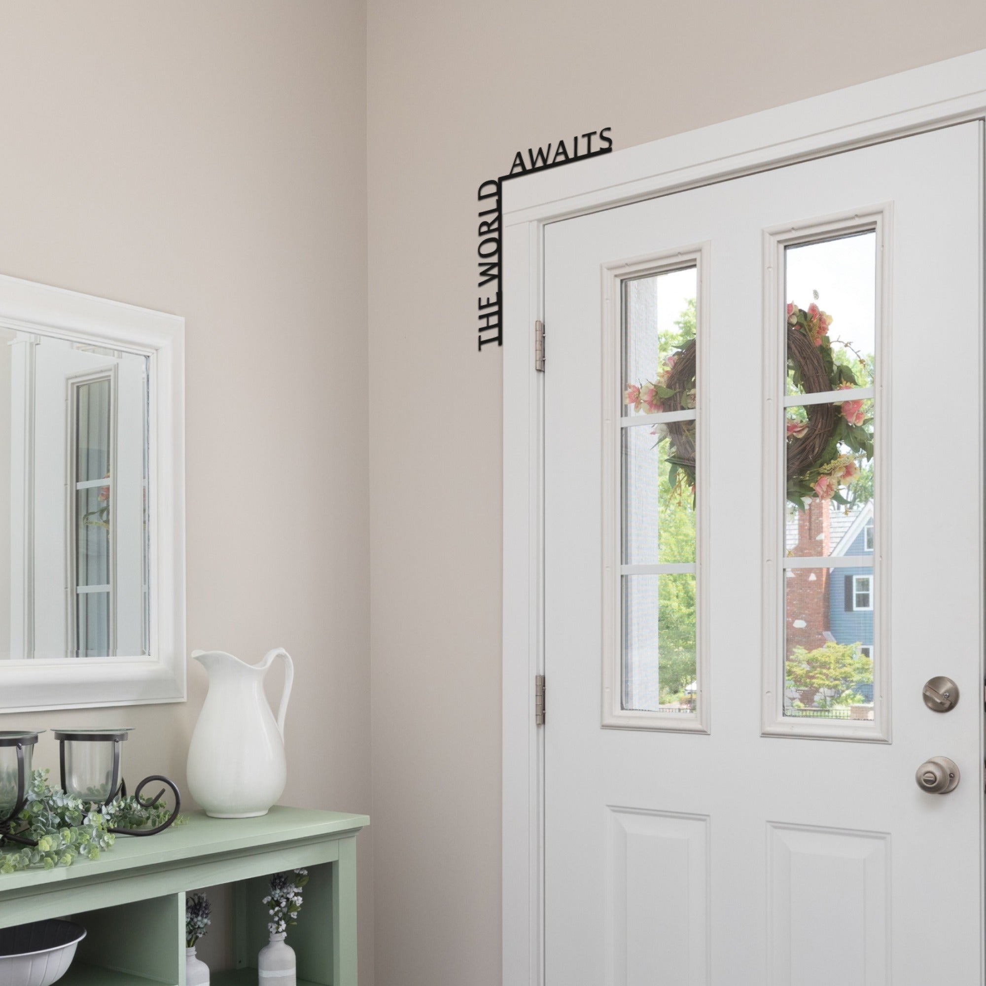 Wooden Corner Quote – The World Awaits