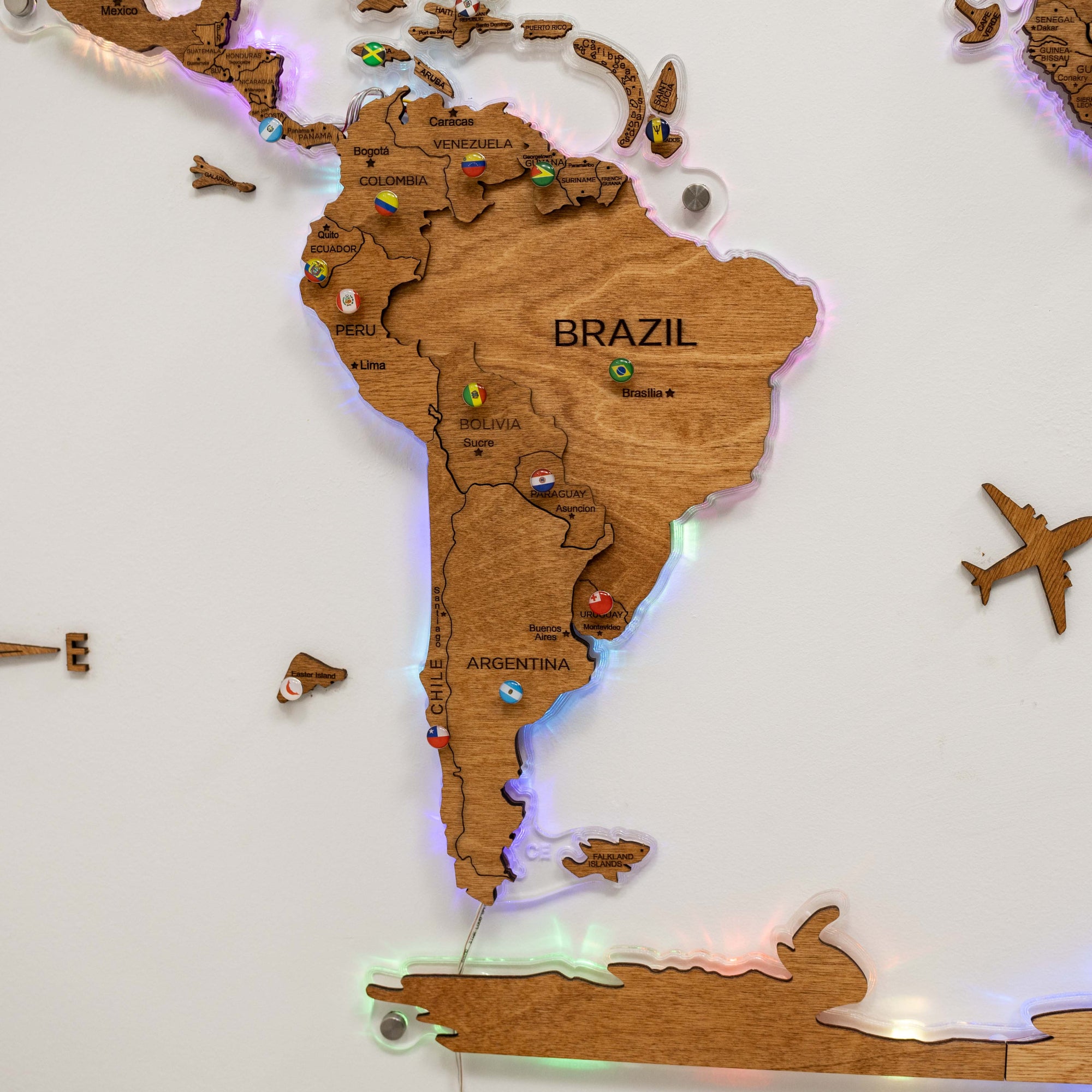 wooden world map wall decor piece