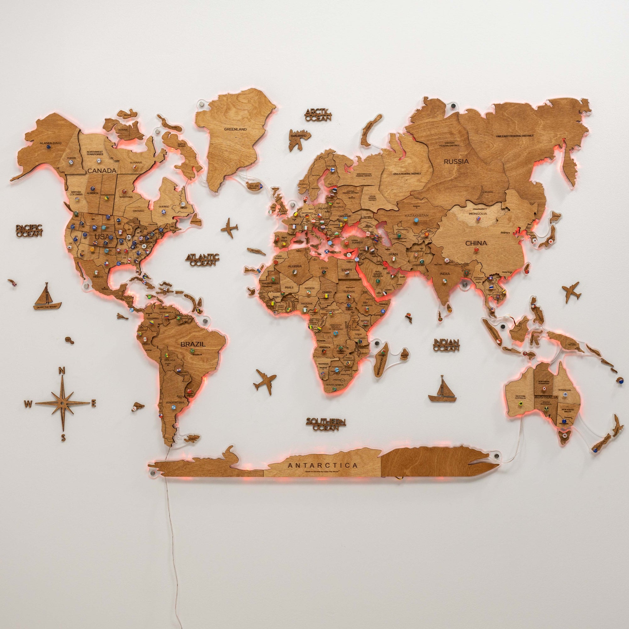 wooden world map wall art piece