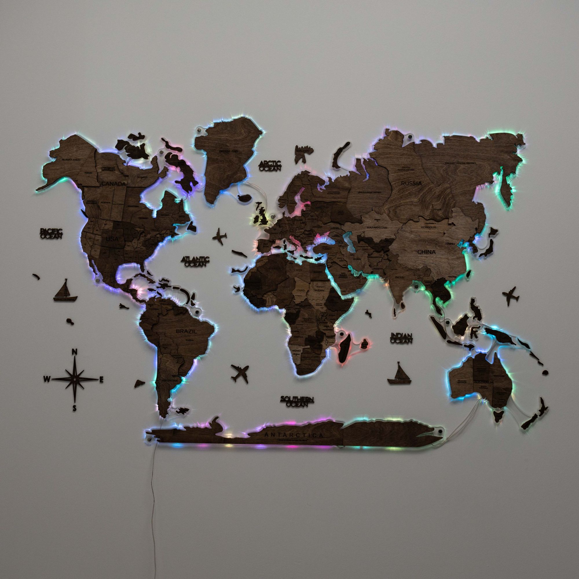3D LED Wooden World Map 2.0 Dark Walnut | Enjoy The Wood