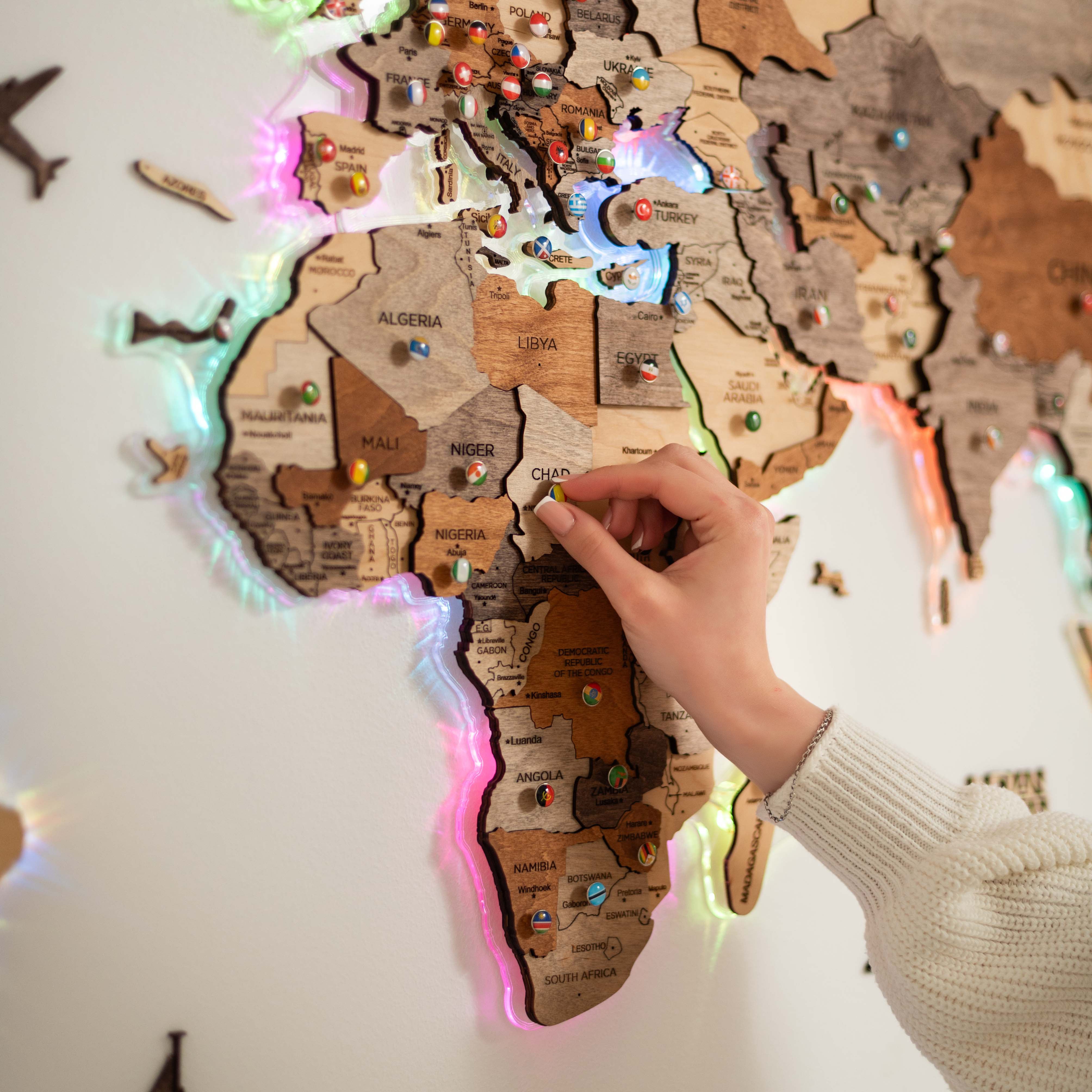 3D LED Wooden World Map - 2.0 ‣ From Enjoy The Wood