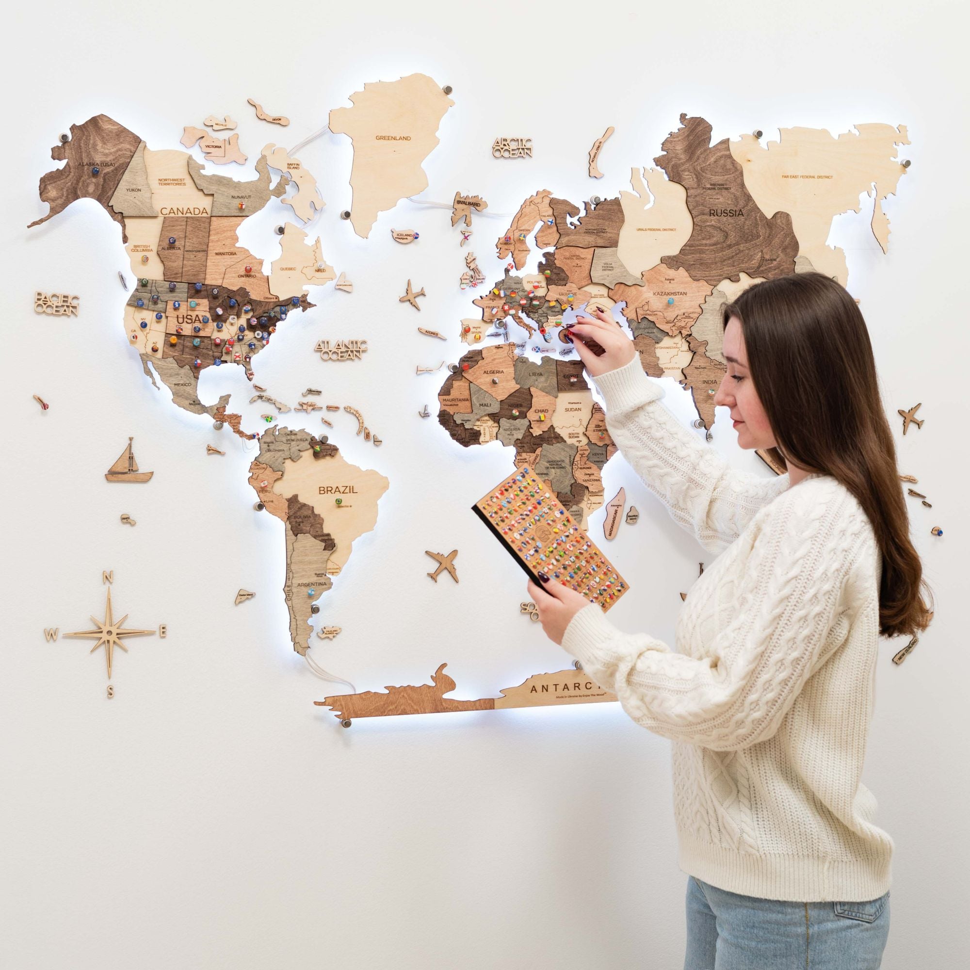 3D LED Wooden World Map → Smokey → Enjoy The Wood