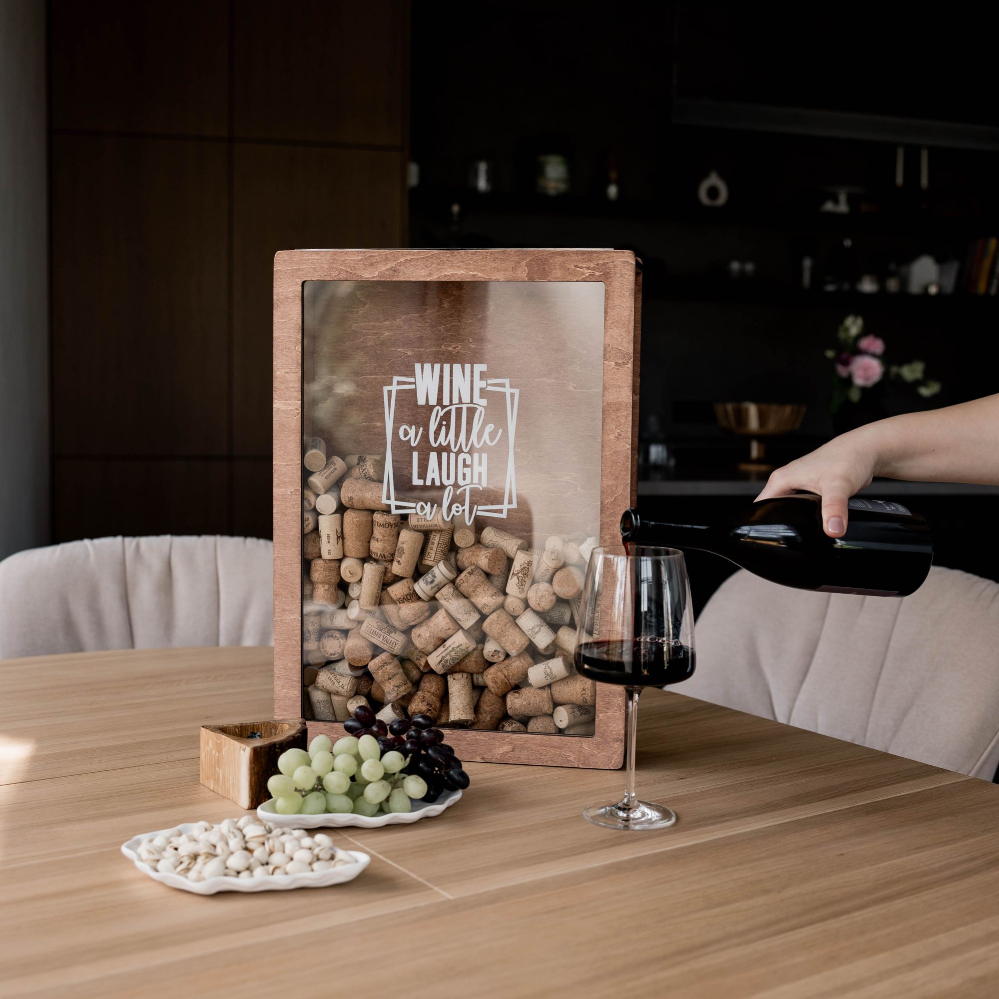 Caja de sombras para corchos de vino