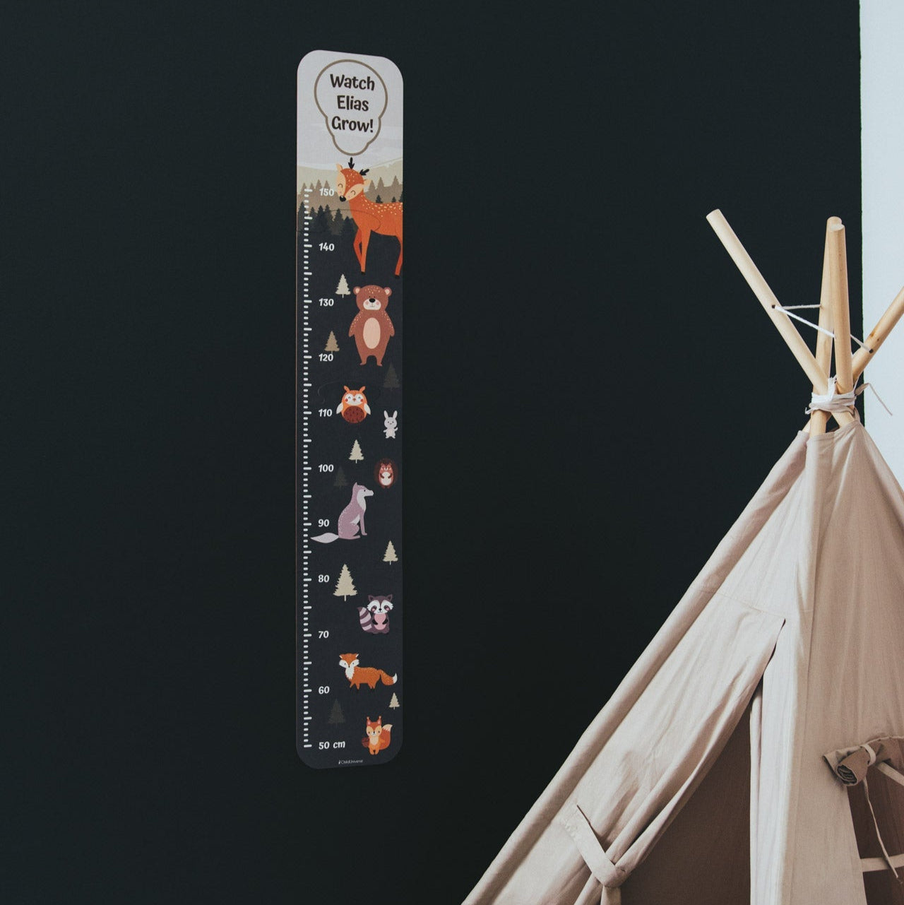 wooden crowth chart
