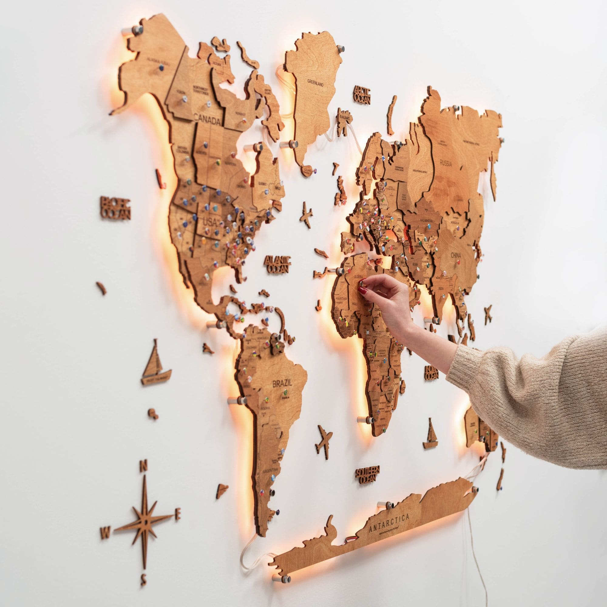 3D LED Wooden World Map → Oak → Enjoy The Wood