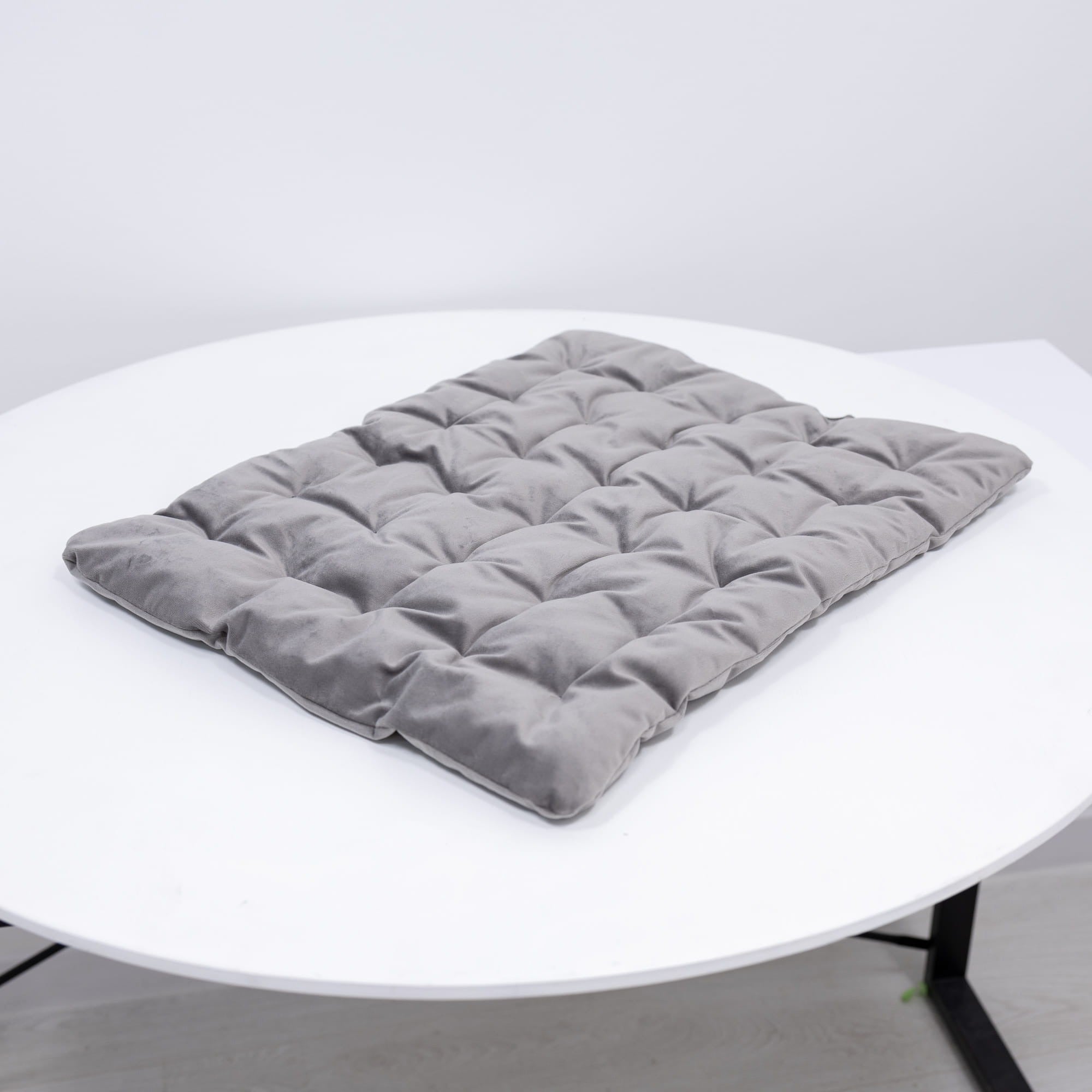Almohada de casa para perro durmiendo - Negra