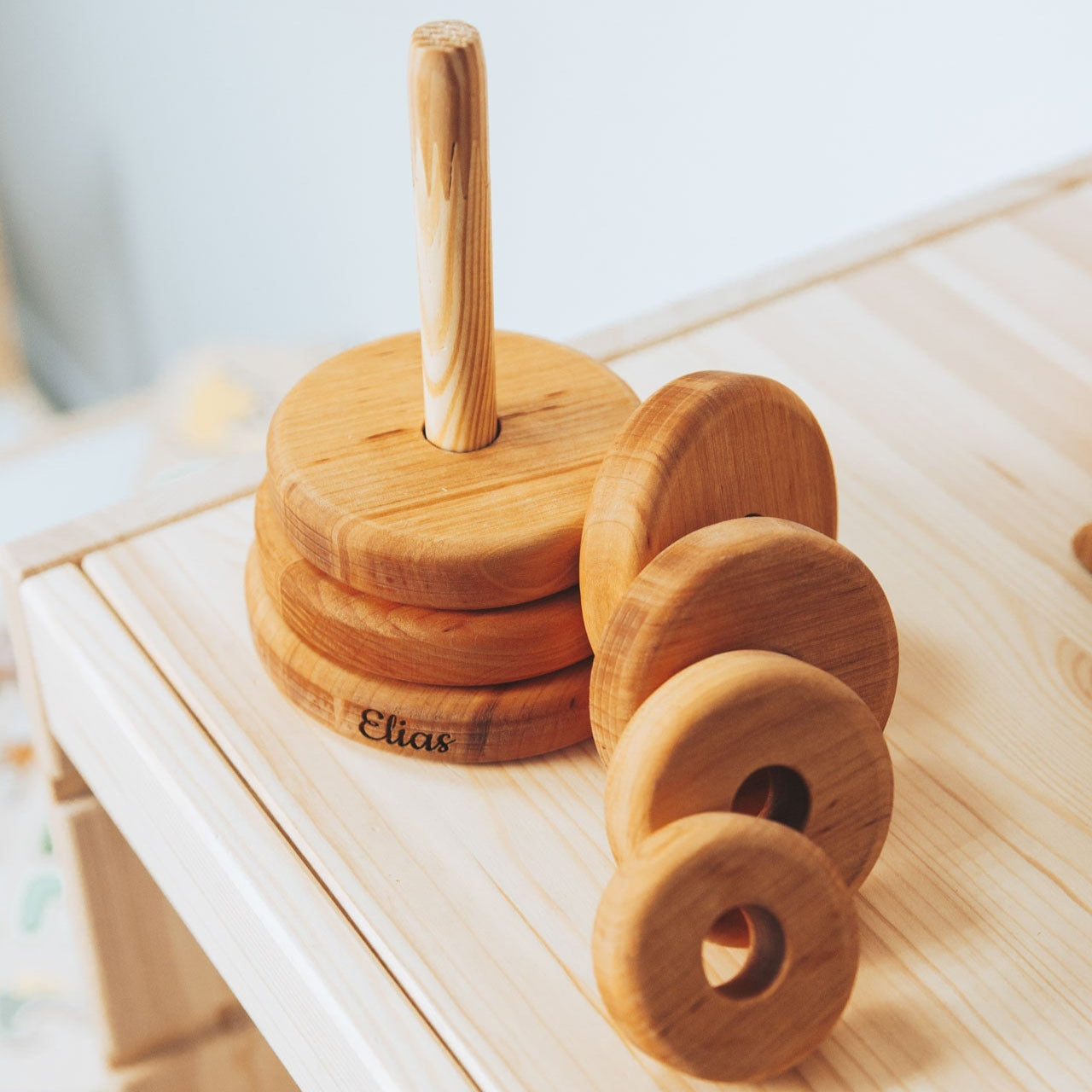 ring stacker natural 