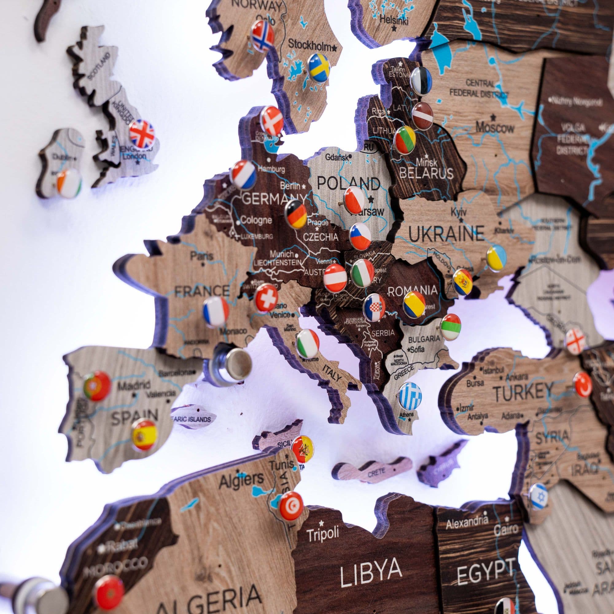 3D LED / LUMINOUS Wooden World Map Cappuccino ‣ Order Now