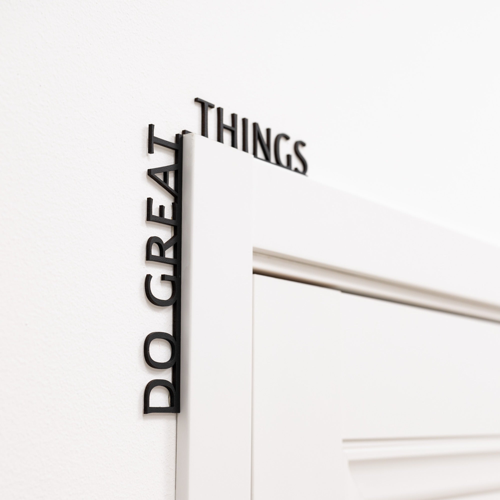 Wooden Corner Quote – Do Great Things