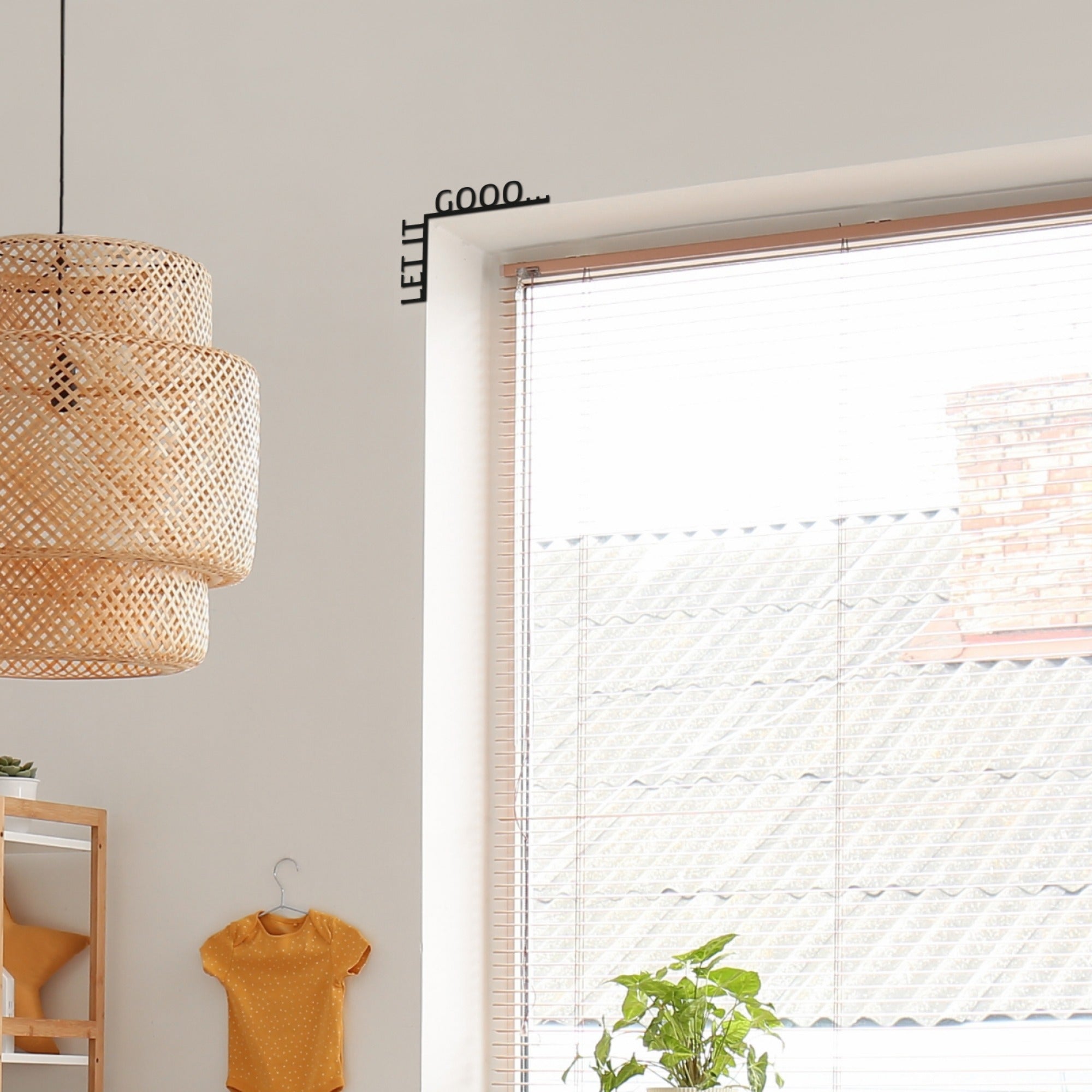 Wooden Corner Quote – Let It Gooo…