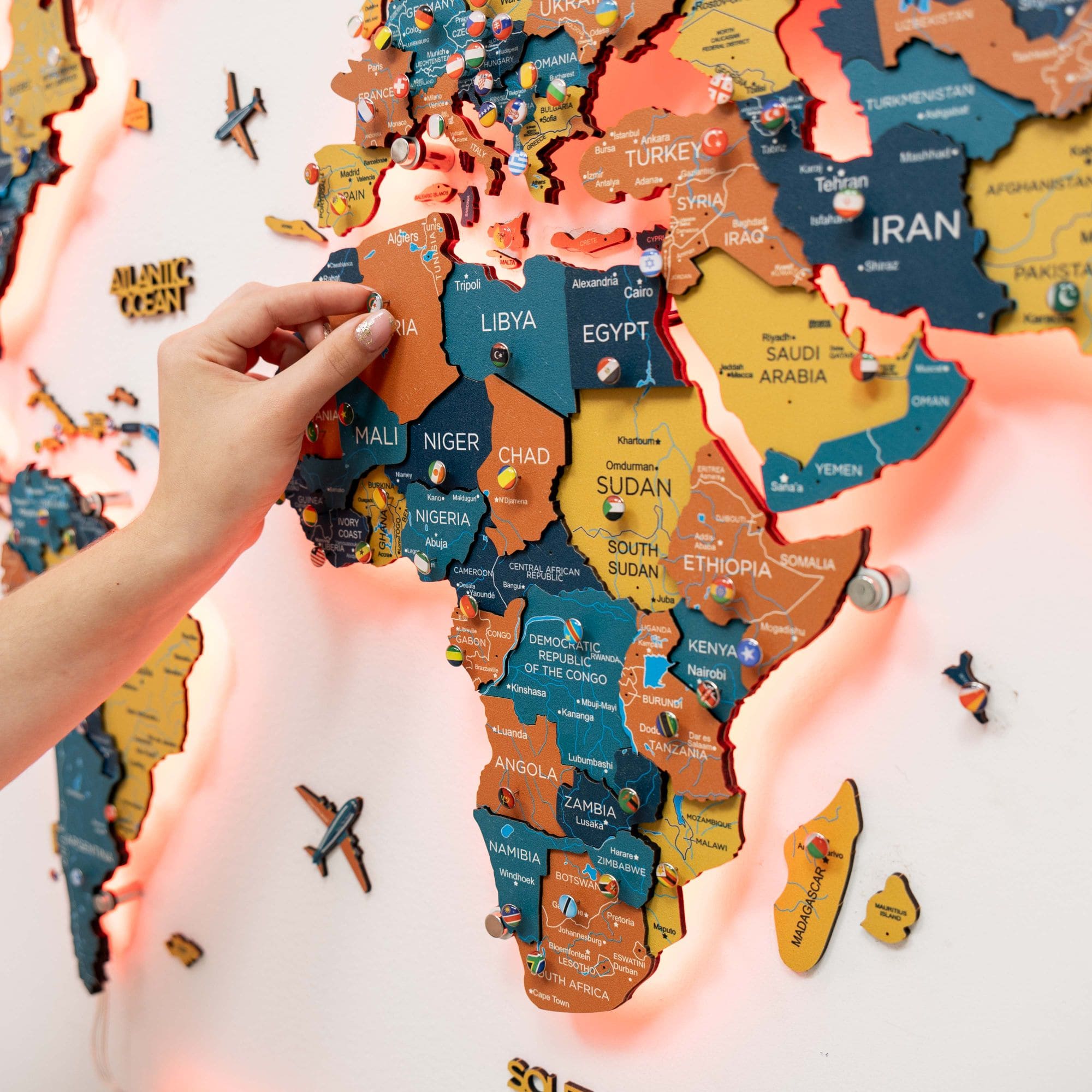 3D LED / LUMINOUS Wooden World Map Indie ‣ Order Now