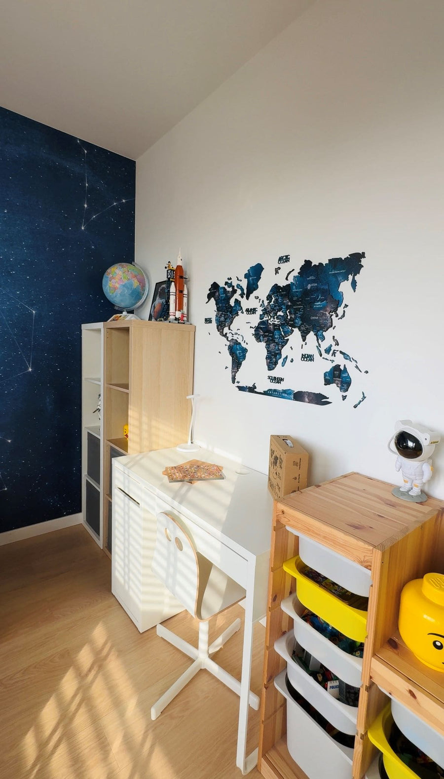 3D Wooden World Map Space