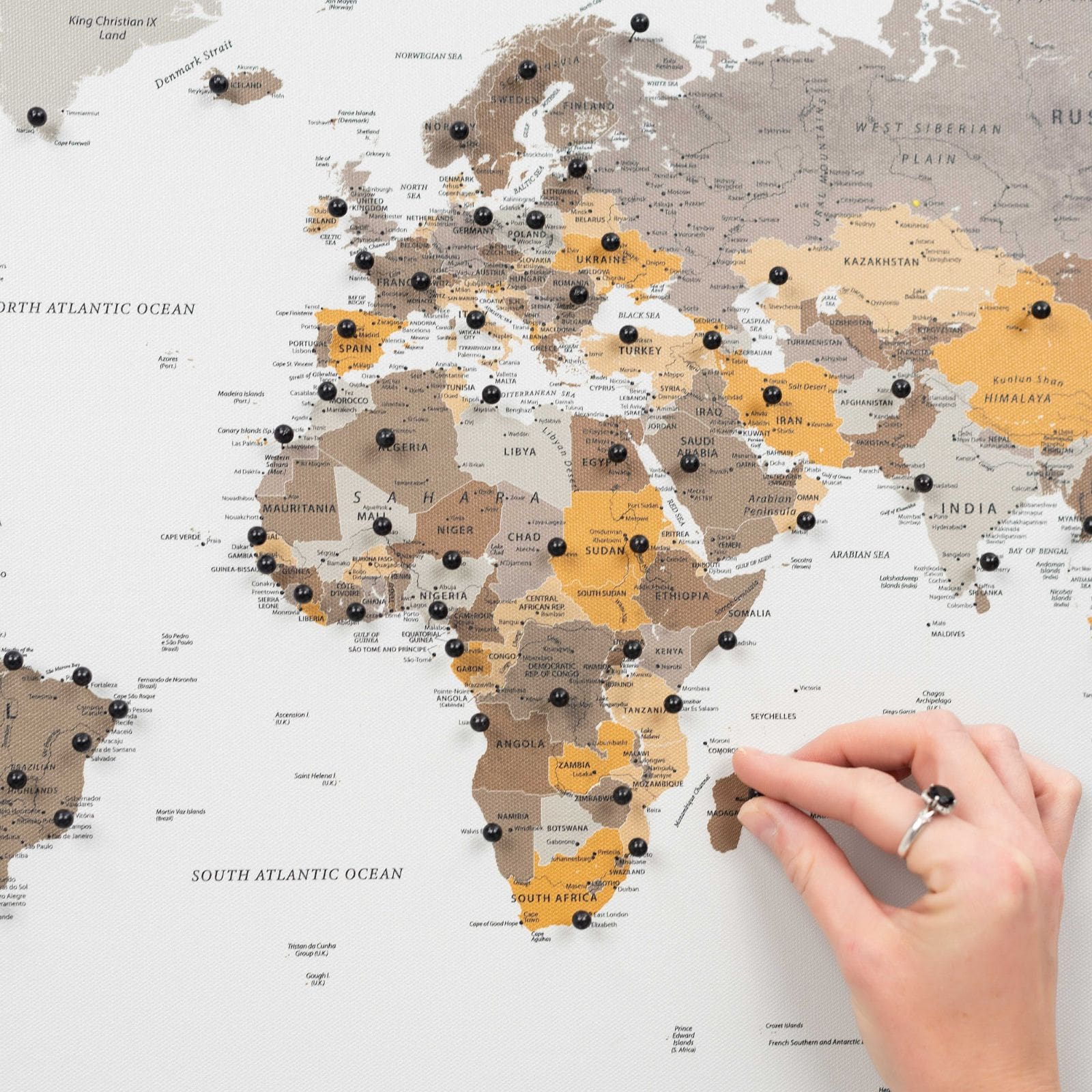 world map pin board