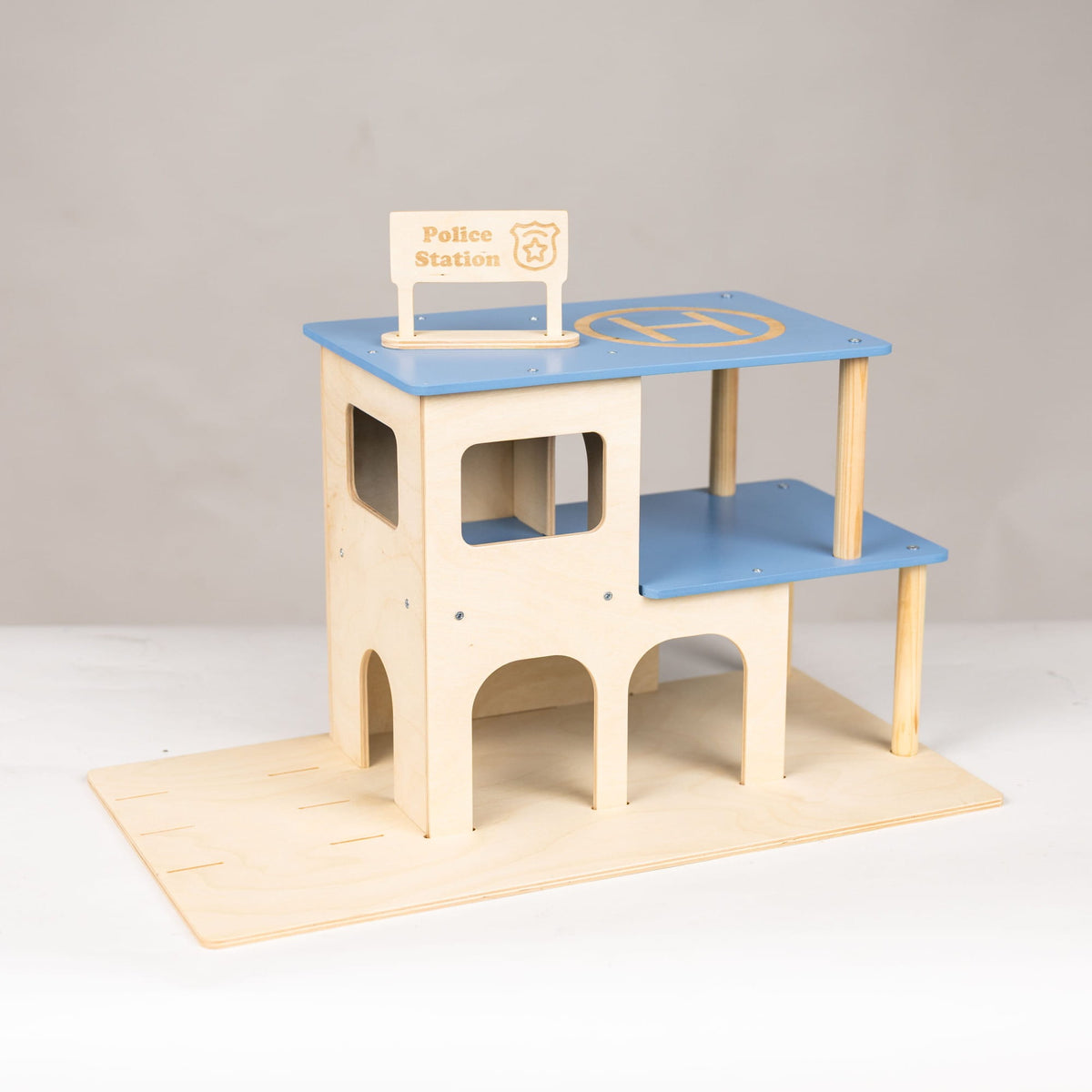 Polizeistationsspielzeug aus Holz