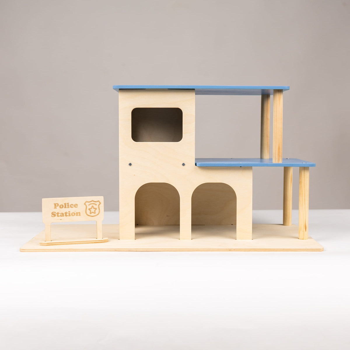 Polizeistationsspielzeug aus Holz