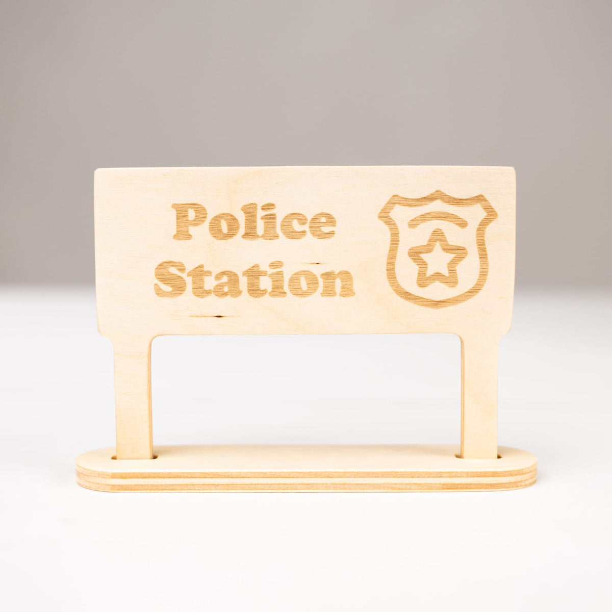 Polizeistationsspielzeug aus Holz
