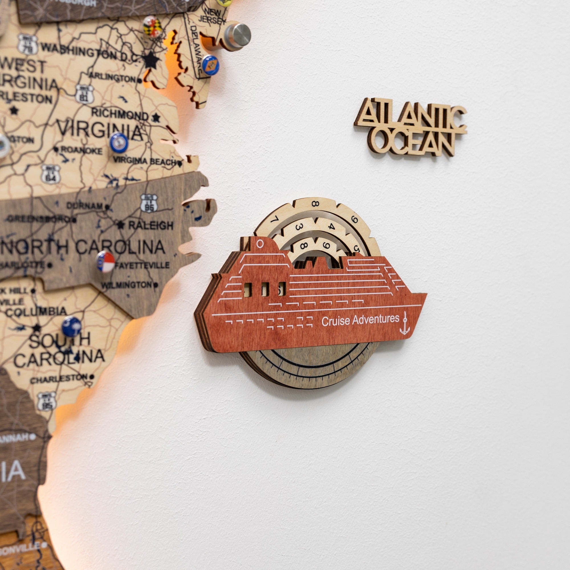 Mapa del mundo de madera 3D Travel Tracker – Roble