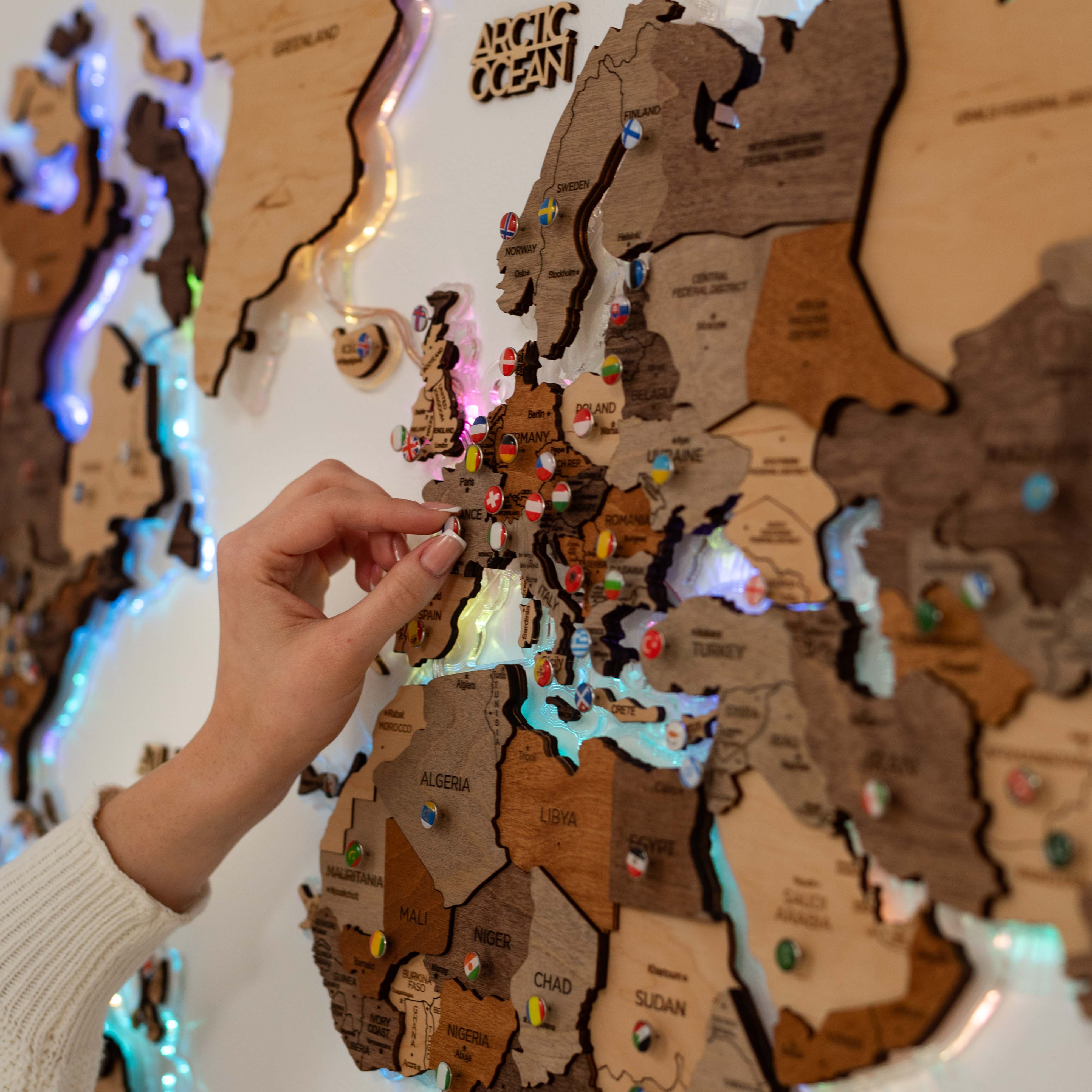 3D LED Wooden World Map 2.0 (with acrylic background)