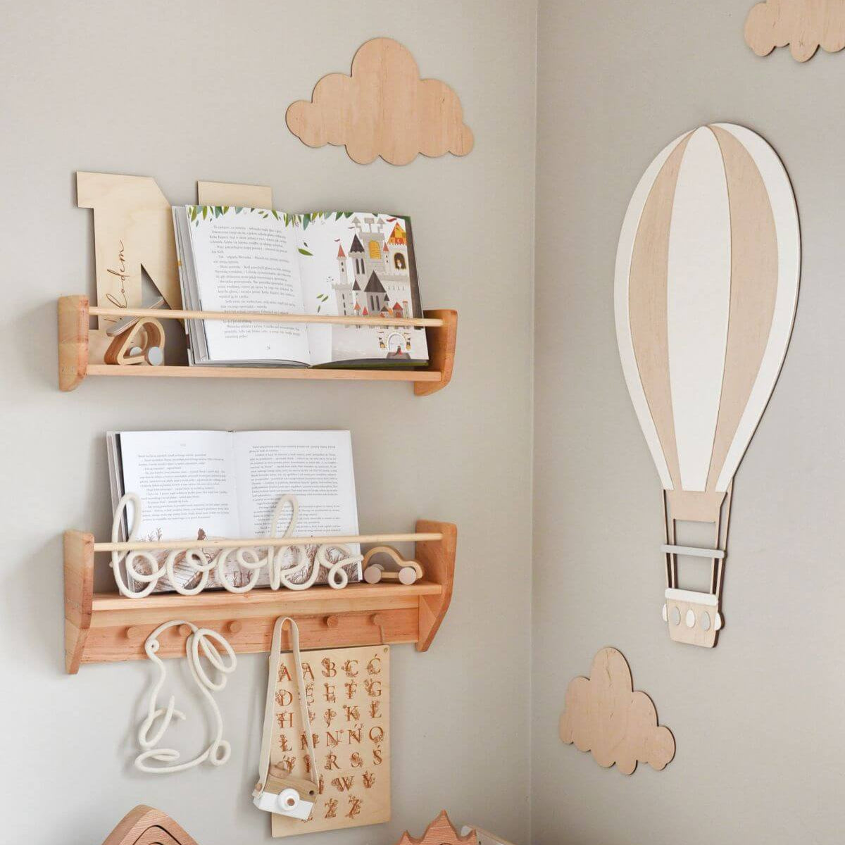 kids shelf 