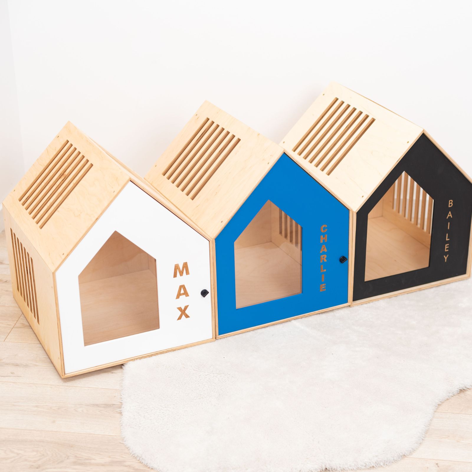 Booth-Style Wooden Dog House - White