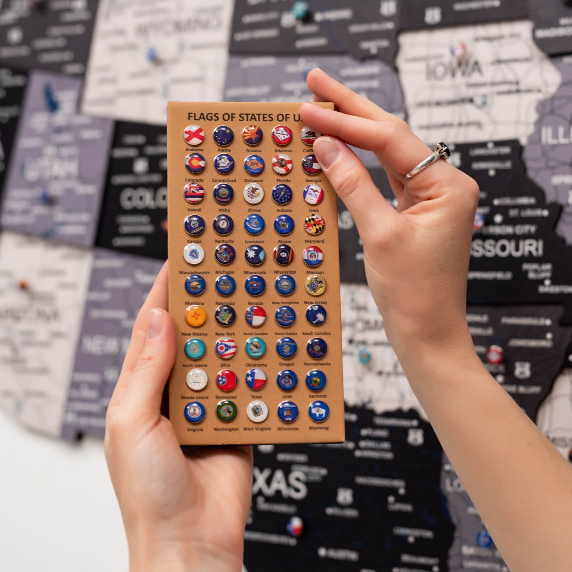 us map with pins